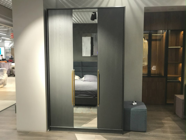Шкаф 3-х дверный TESORRO grey stone с зеркалом