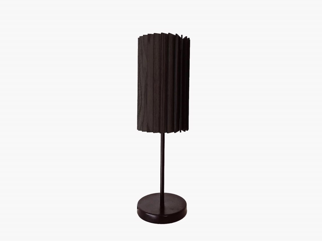 Monochrome table deals lamp