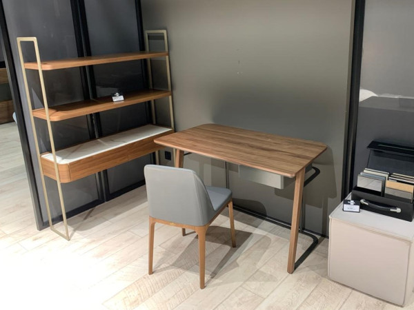 Стол письменный ARKKO 1260 1 ящик орех/графит