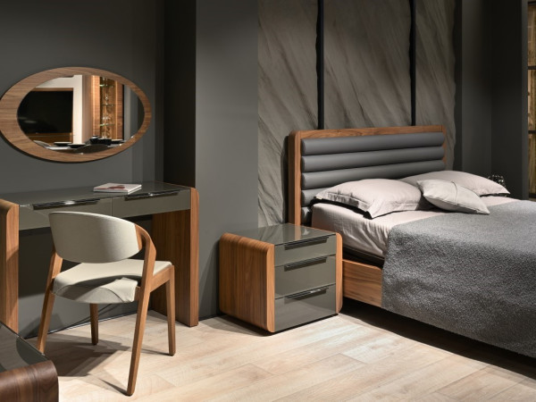 Шпонированная кровать высокая BELLA орех