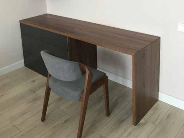 Стол письменный RITMO 1 2010 орех/графит