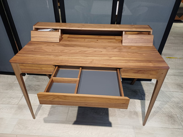 Стол KARTELLO 1280 орех