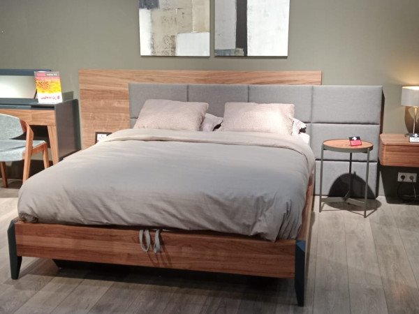 Кровать NOCCE 160х200 орех/антрацит Кровать NOCCE 160х200 орех/антрацит