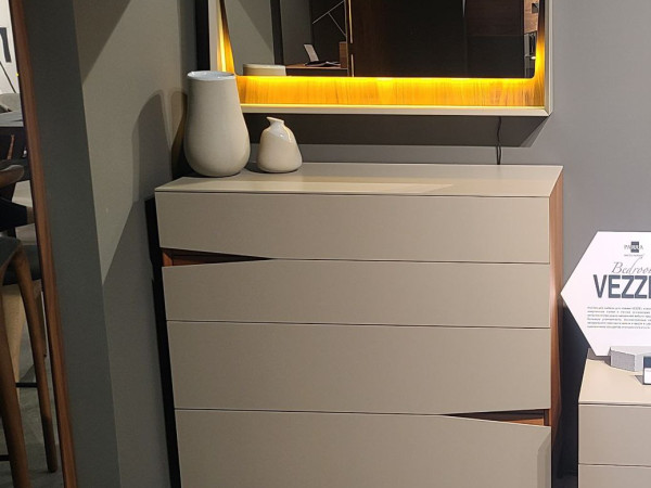 Комод с зеркалом VEZZEL орех/taupe