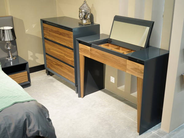 Стол туалетный NOCCE орех/антрацит