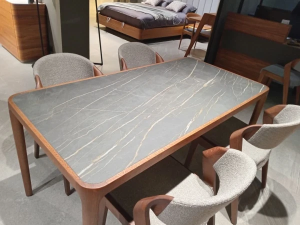 Стол обеденный 1600х800 орех американский/керам. плита черная матовая 