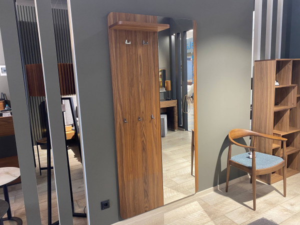 Вешалка BELLA шпон орех