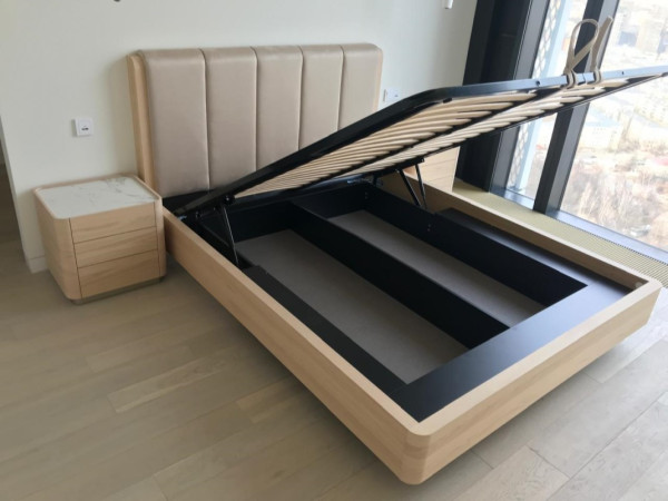 Шпонированная кровать LYONA дуб alpine