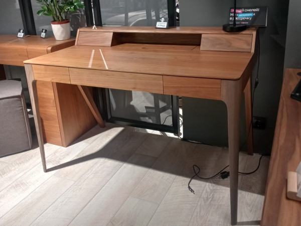 Стол письменный KARTELLO 1280
