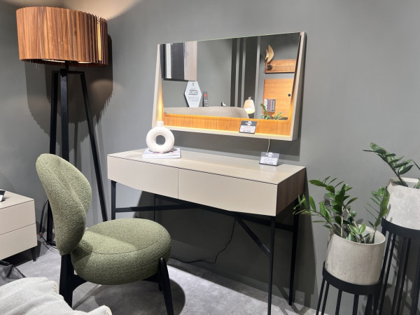 Спальня VEZZEL орех/taupe