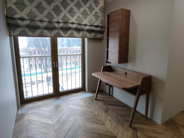 Стол письменный BOND2 1260 без ящиков орех