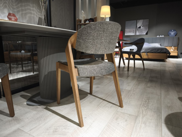 Стул 300 орех американский/темно-серый