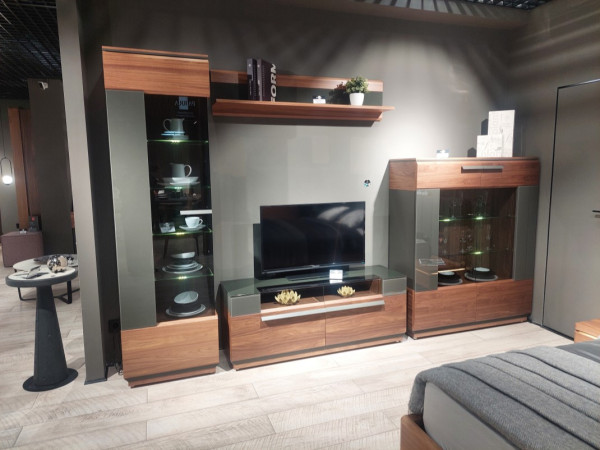 Гостиная NIZZA шпон орех/стекло графит