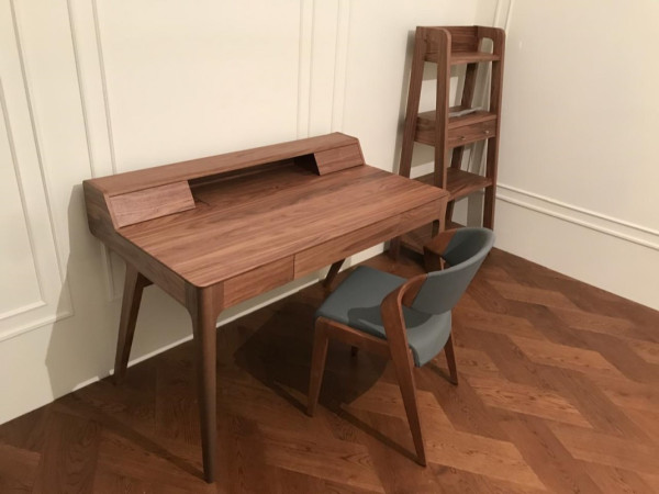 Стол письменный KARTELLO 1280 орех