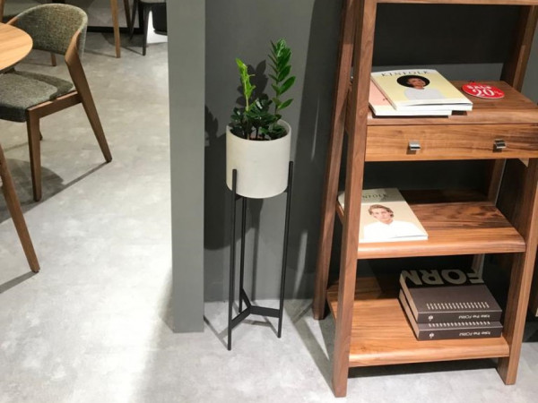 Подставка для цветов TRIO высокая черная с кашпо