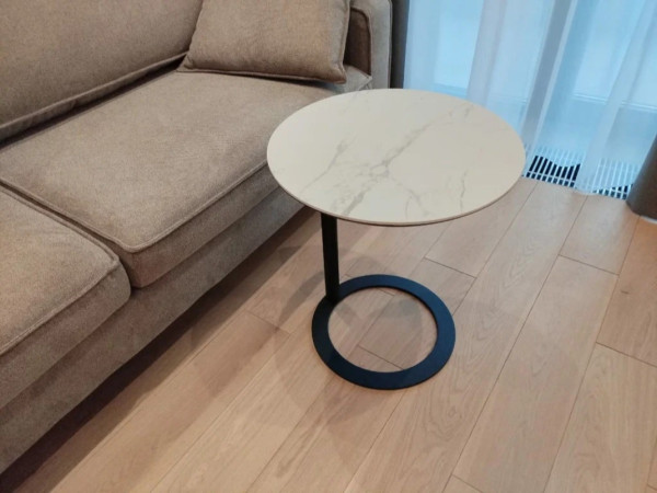 Стол придиванный VISSOR 571x492 белый