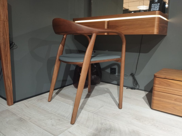 Стул 3131 орех американский/графит