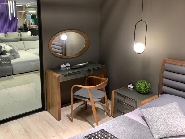 Стол туалетный BELLA орех/графит