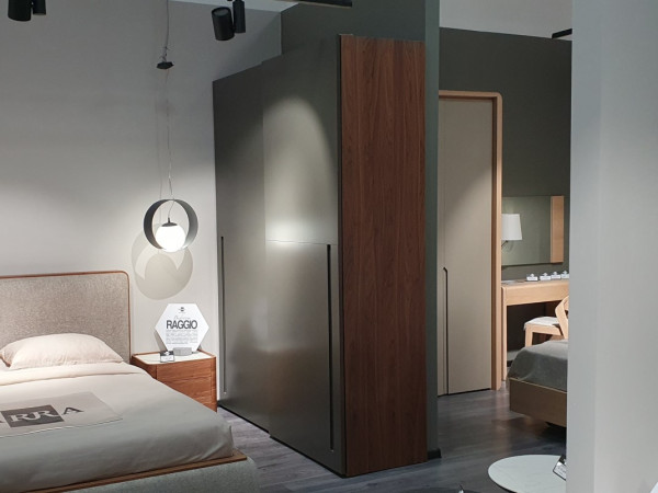 Шкаф-купе 2-х дверный орех/графит