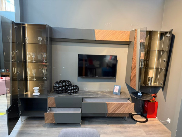 Комплект гостиной SENTESSI орех/графит/черный